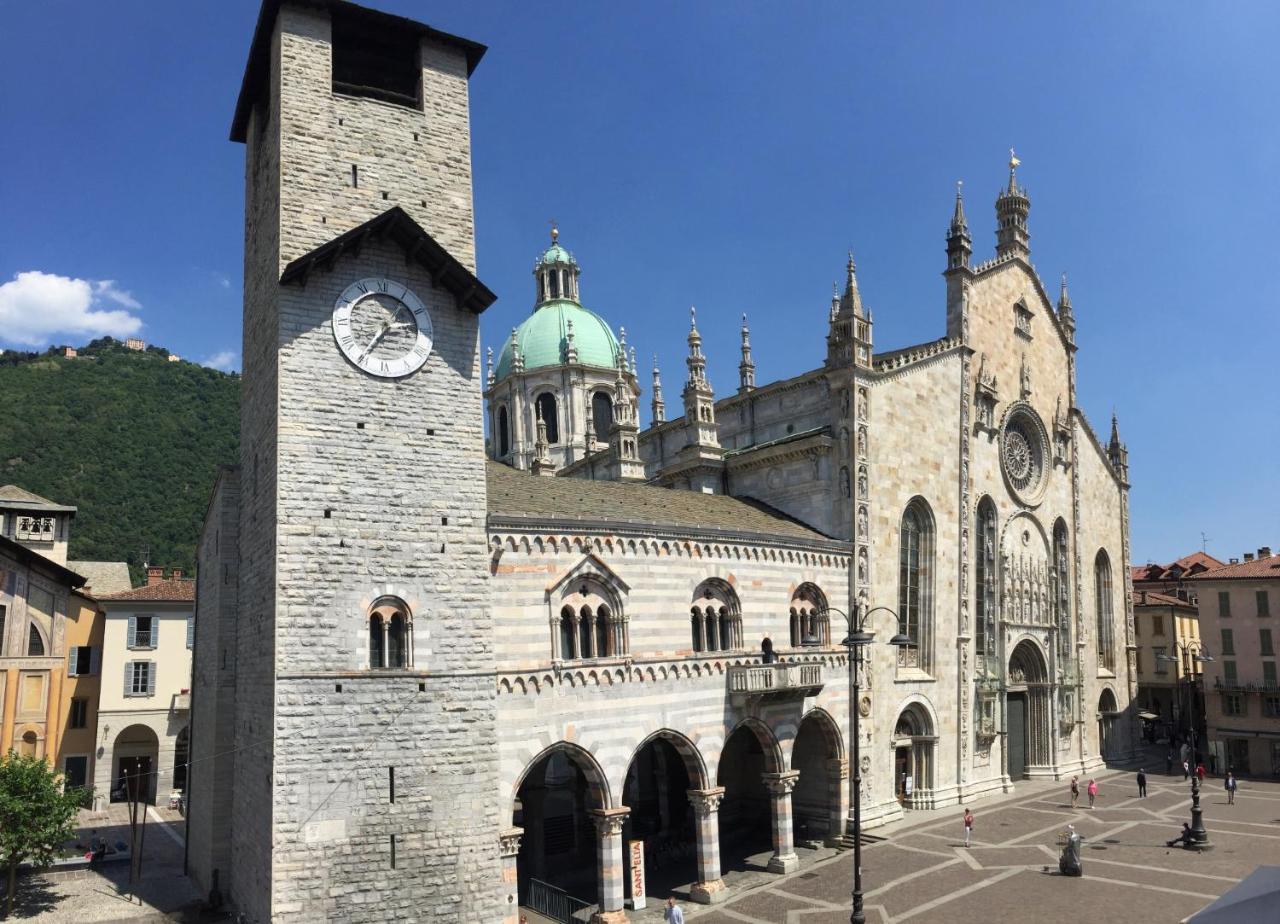 Ancient Courtyard Bonanomi In Como Historic Centre Екстериор снимка